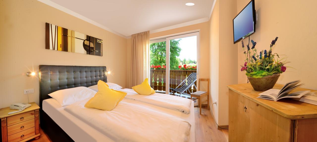 Hotel Floetscherhof Natz-Schabs ภายนอก รูปภาพ